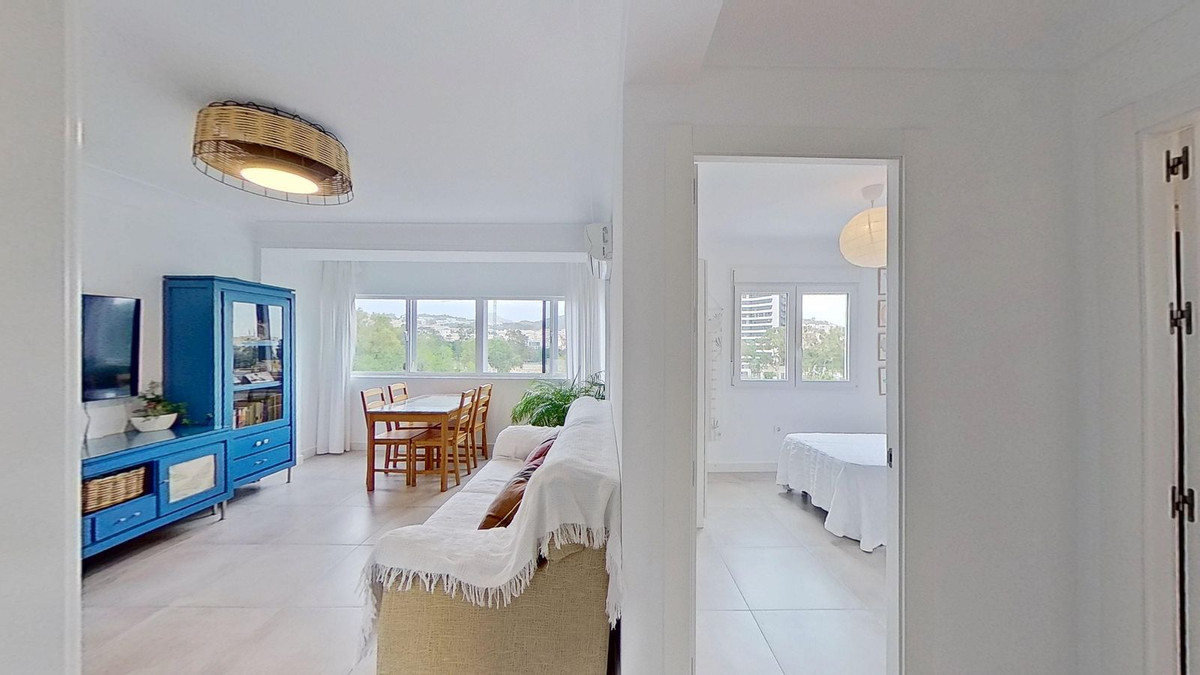 Se vende Apartamento Planta Media de 3 dormitorios en Málaga Ciudad, Málaga, España