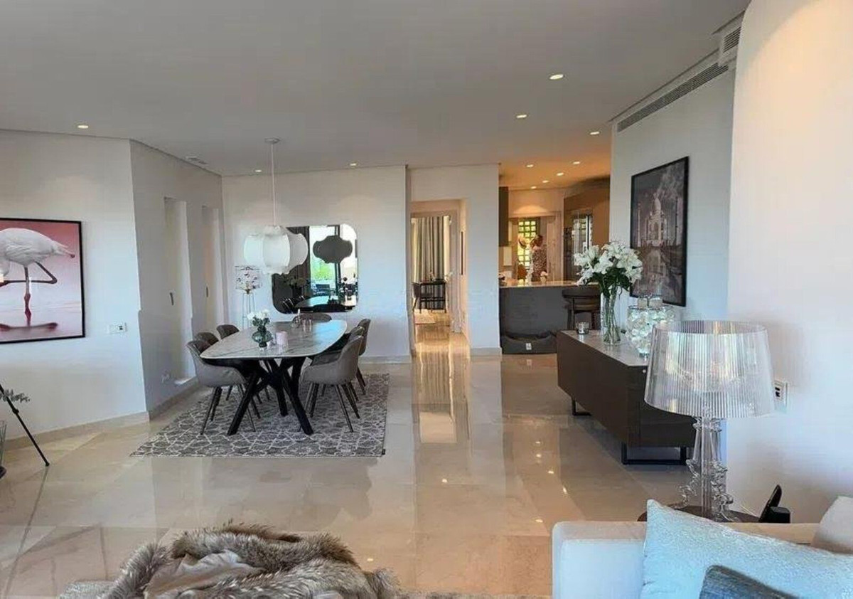 2 Bed Apartment for sale in The Golden Mile Costa Del Sol, Málaga, Spain