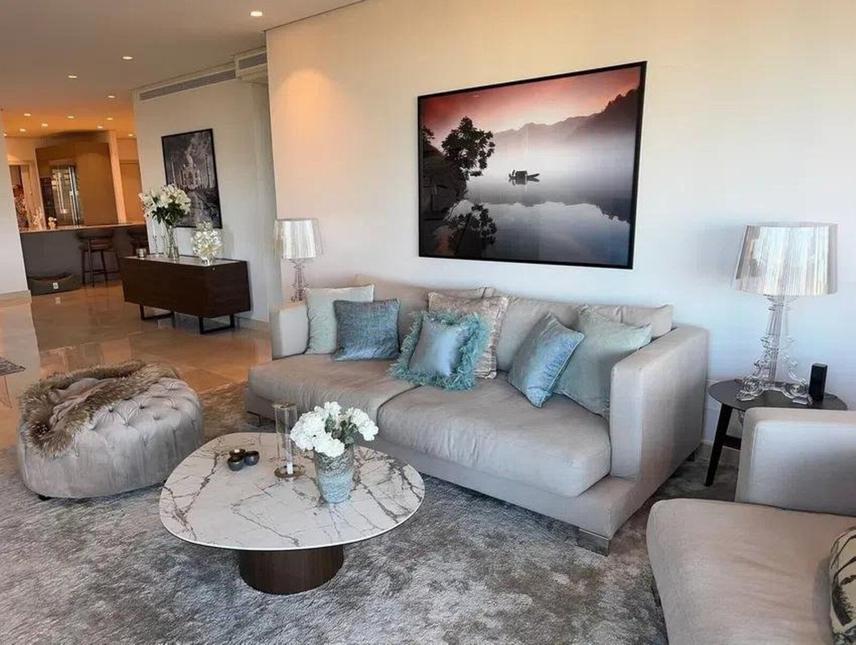 2 Bed Apartment for sale in The Golden Mile Costa Del Sol, Málaga, Spain