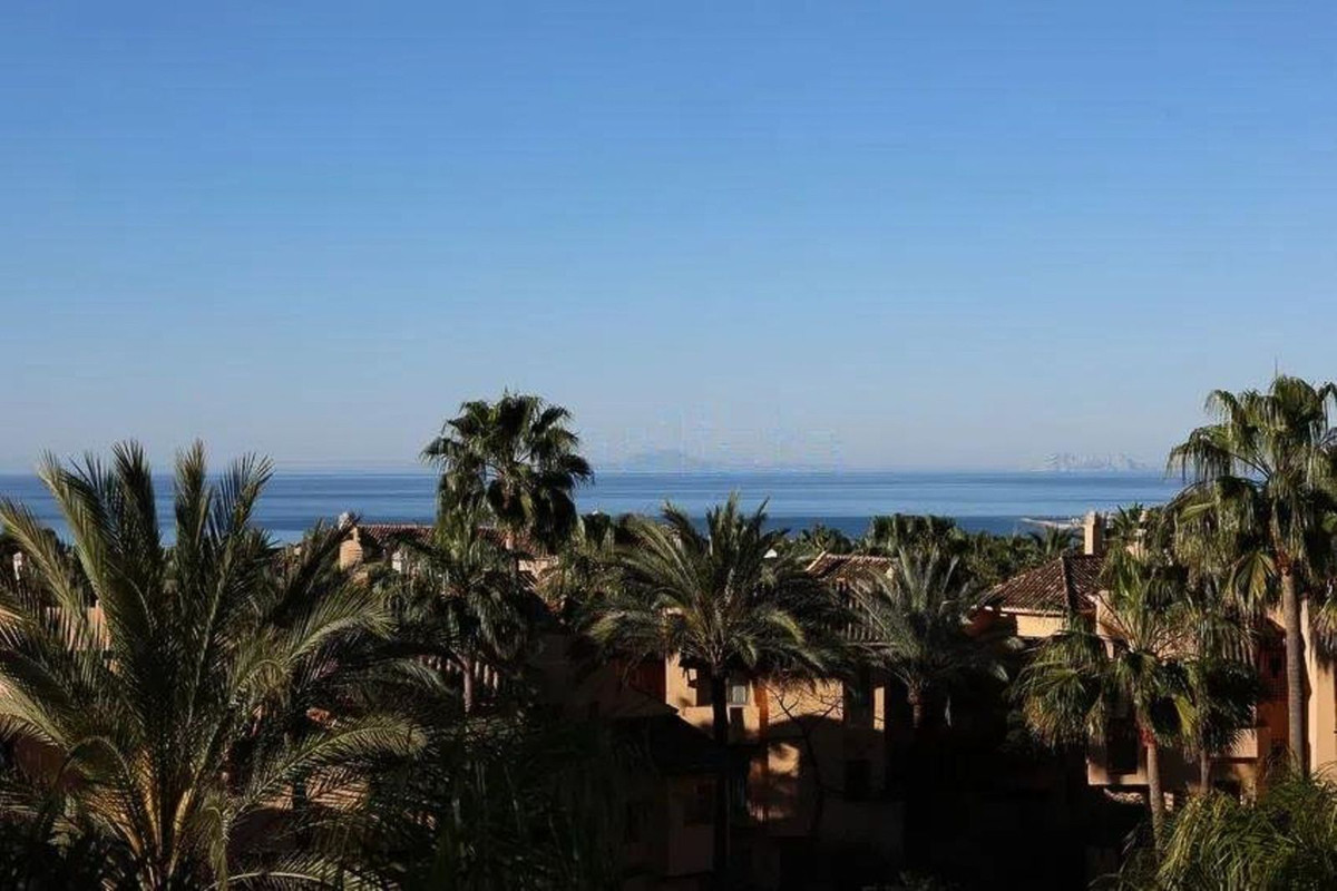 2 Bed Apartment for sale in The Golden Mile Costa Del Sol, Málaga, Spain
