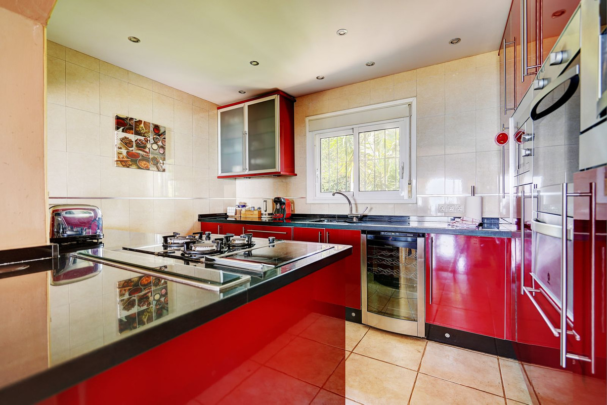 Se vende Villa - Chalet de 5 dormitorios en Costa Del Sol, Málaga, España
