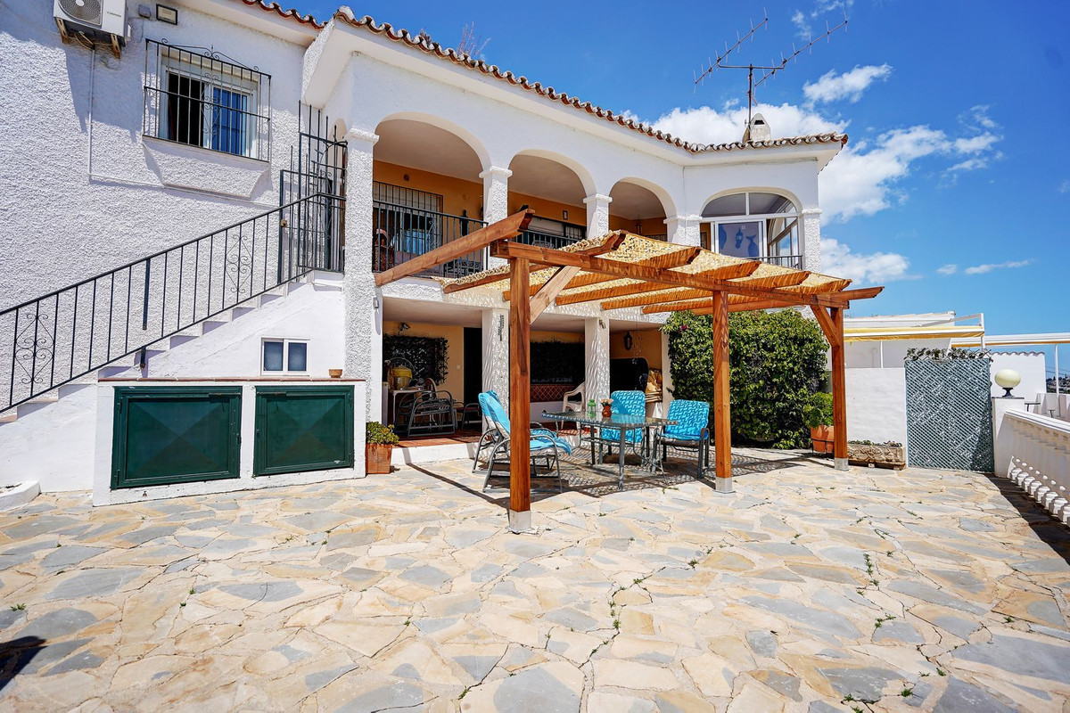 Se vende Villa - Chalet de 5 dormitorios en Costa Del Sol, Málaga, España
