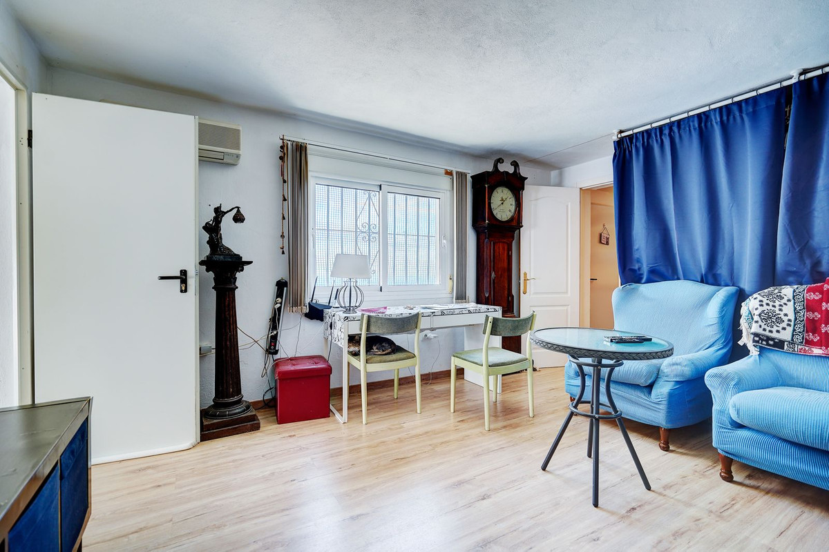 Se vende Villa - Chalet de 5 dormitorios en Costa Del Sol, Málaga, España