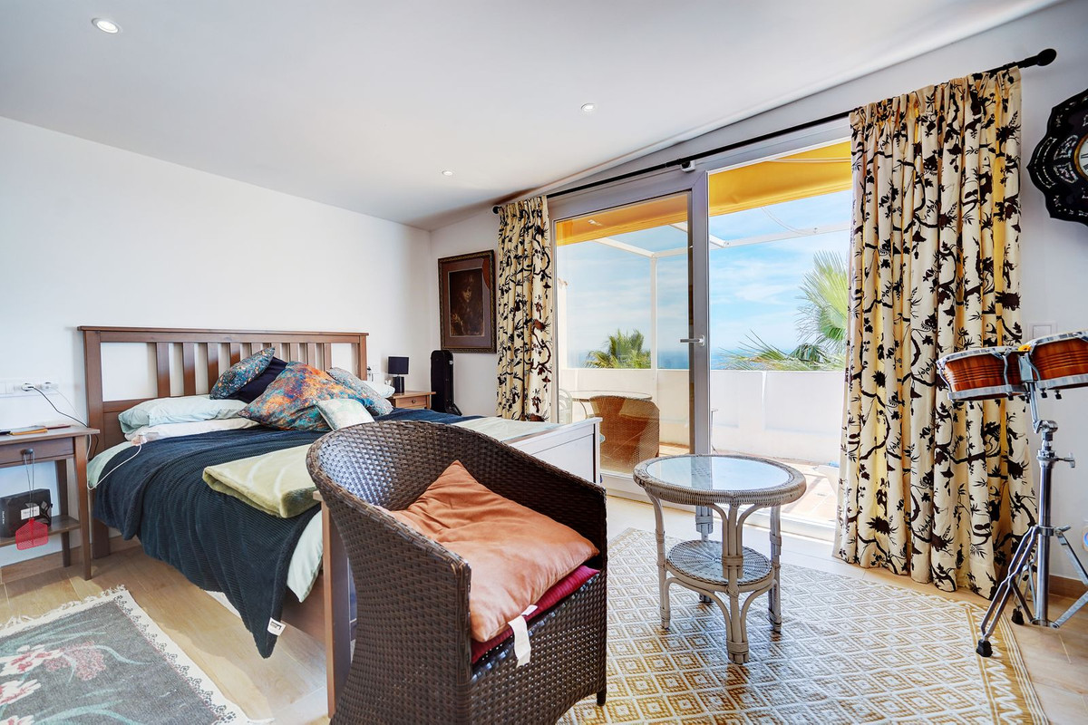 Se vende Villa - Chalet de 5 dormitorios en Costa Del Sol, Málaga, España