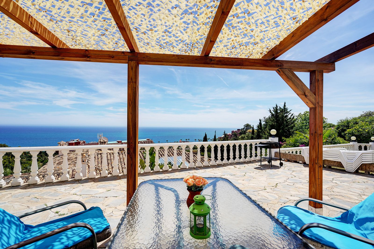 Se vende Villa - Chalet de 5 dormitorios en Costa Del Sol, Málaga, España