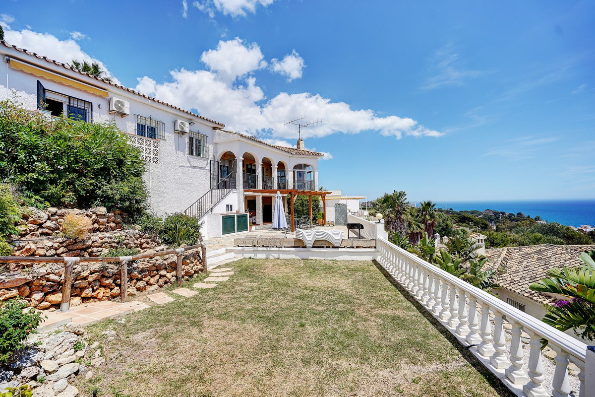Se vende Villa - Chalet de 5 dormitorios en Costa Del Sol, Málaga, España