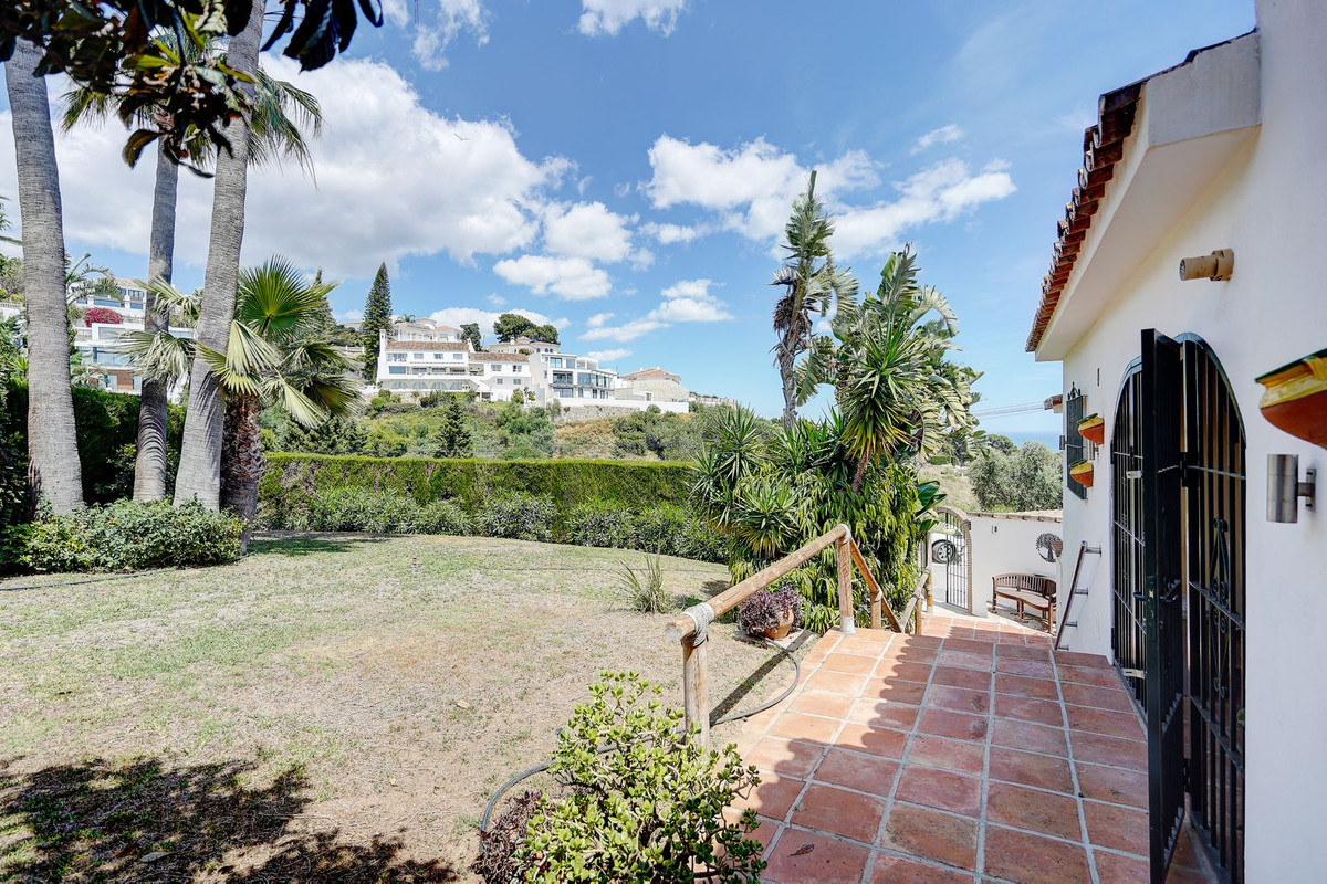 Se vende Villa - Chalet de 5 dormitorios en Costa Del Sol, Málaga, España