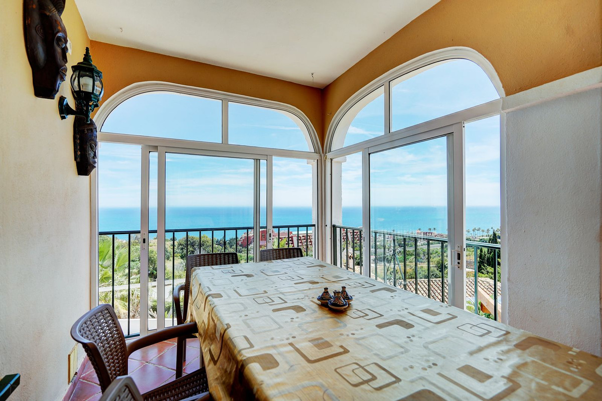 Se vende Villa - Chalet de 5 dormitorios en Costa Del Sol, Málaga, España
