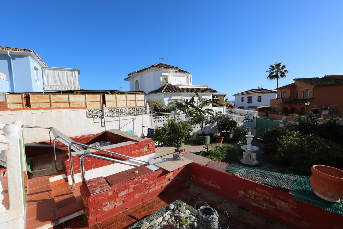 5 Bed Townhouse for sale in Marbella Costa Del Sol, Málaga, Spain