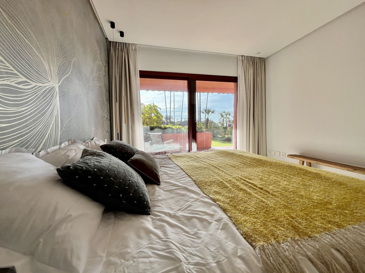3 Bed Apartment for sale in Estepona Costa Del Sol, Málaga, Spain