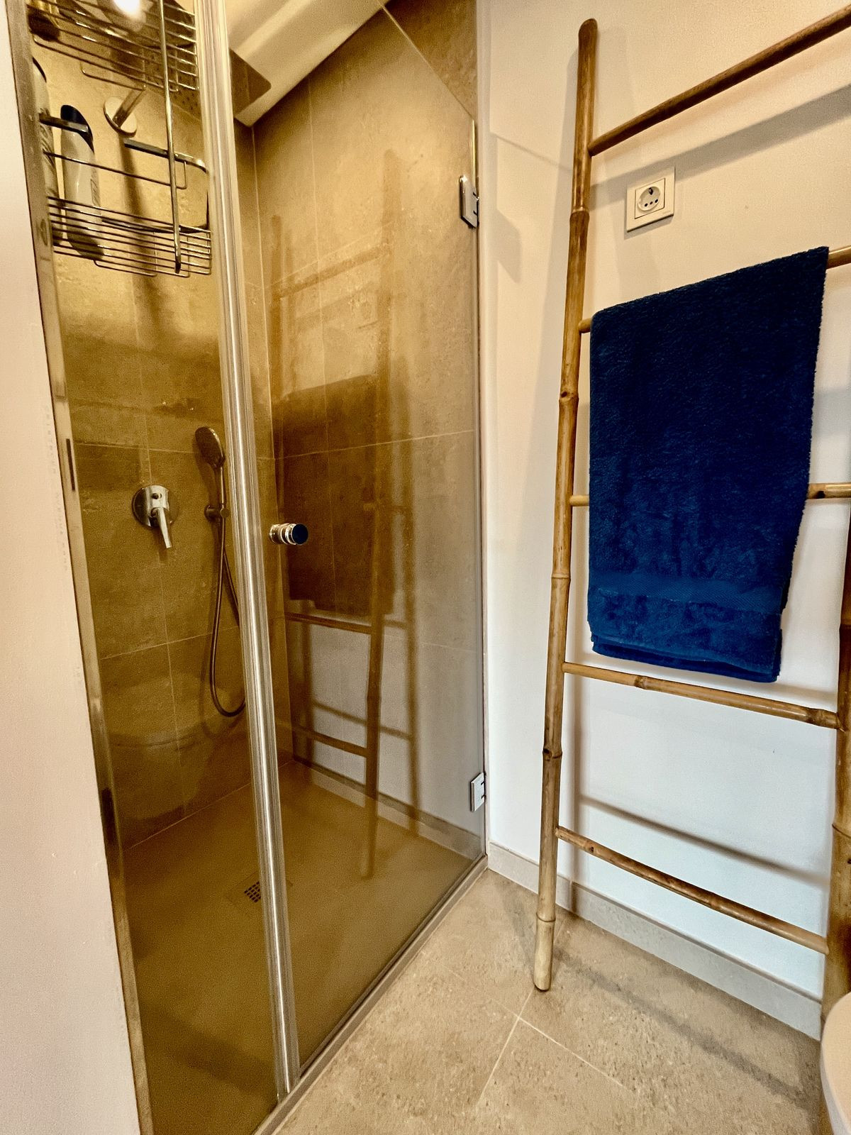 3 Bed Apartment for sale in Estepona Costa Del Sol, Málaga, Spain