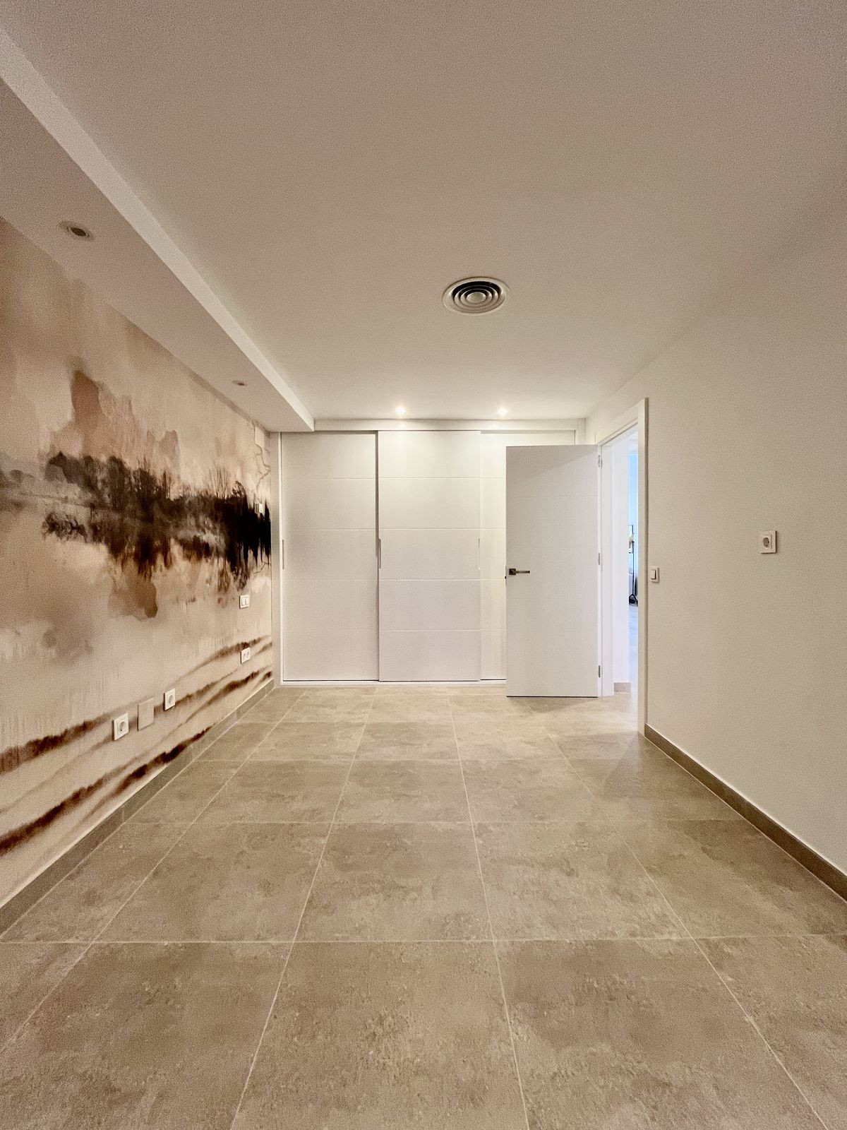 3 Bed Apartment for sale in Estepona Costa Del Sol, Málaga, Spain