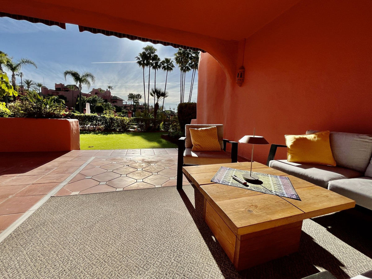 3 Bed Apartment for sale in Estepona Costa Del Sol, Málaga, Spain