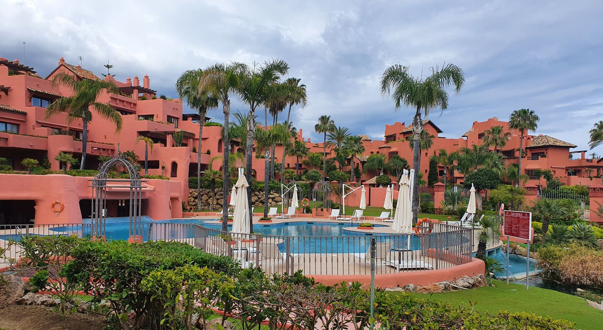 3 Bed Apartment for sale in Estepona Costa Del Sol, Málaga, Spain