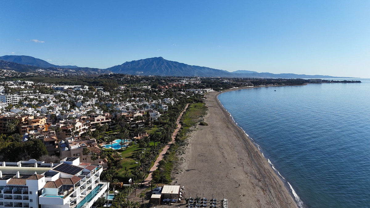 Plots for sale in Benahavís Costa Del Sol, Málaga, Spain