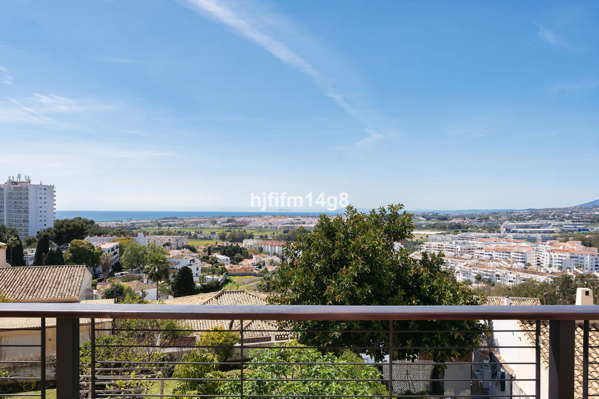 Se vende Villa - Chalet de 4 dormitorios en Costa Del Sol, Málaga, España