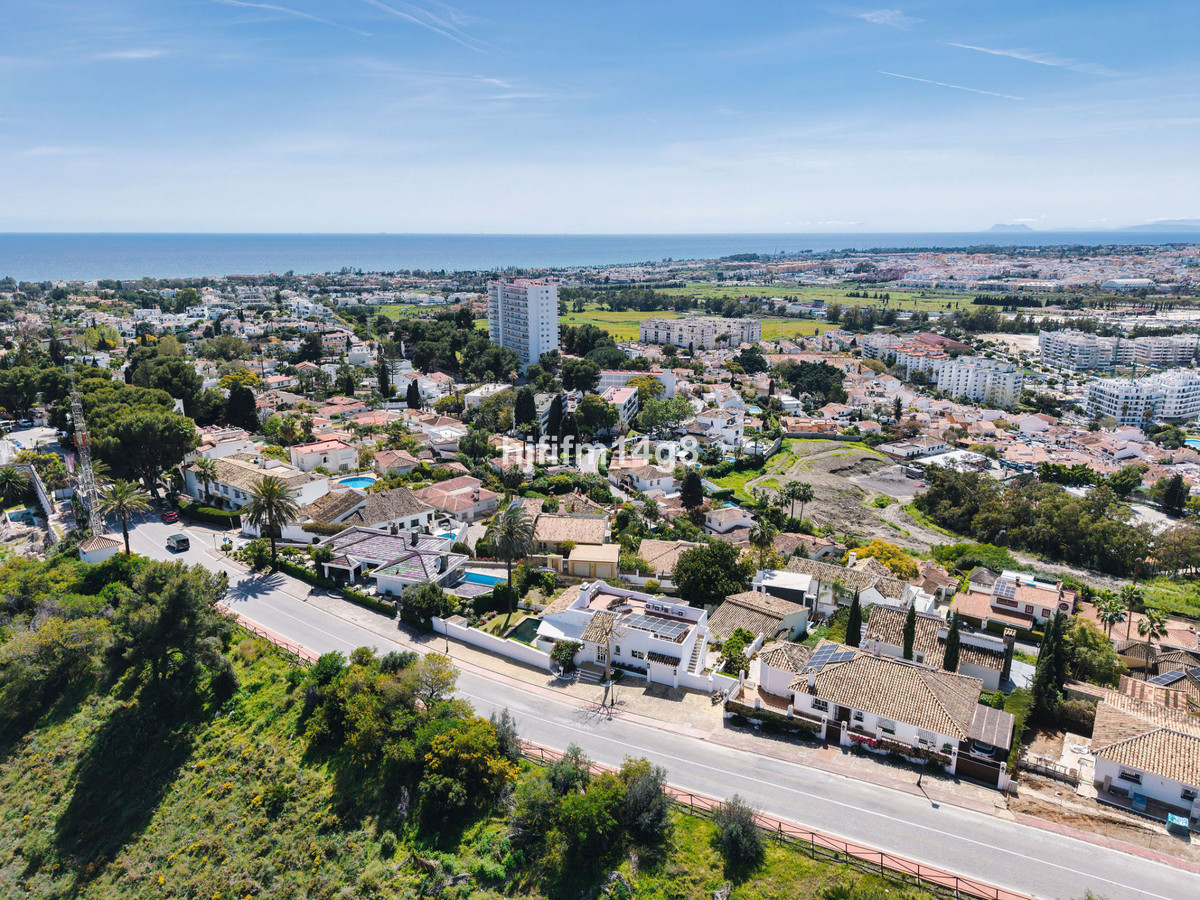Se vende Villa - Chalet de 4 dormitorios en Costa Del Sol, Málaga, España