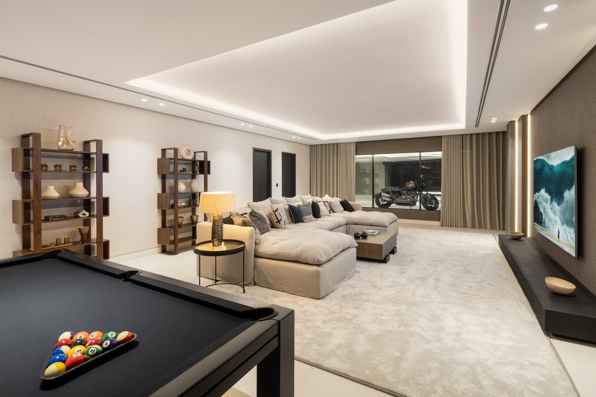 Se vende Villa - Chalet de 6 dormitorios en Costa Del Sol, Málaga, España