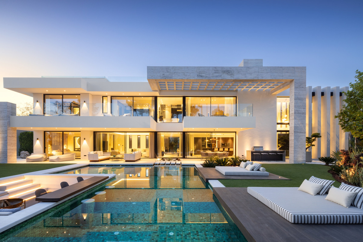 Se vende Villa - Chalet de 6 dormitorios en Costa Del Sol, Málaga, España
