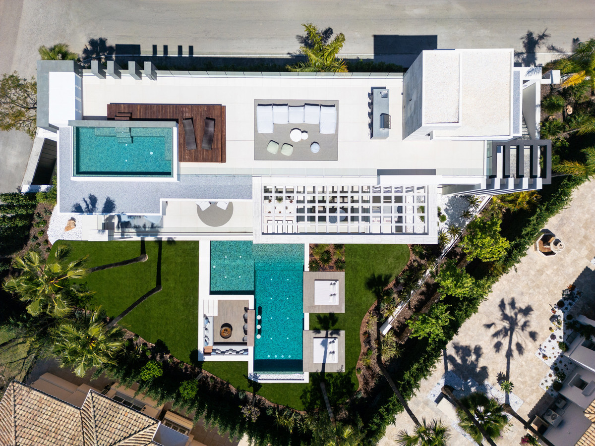Se vende Villa - Chalet de 6 dormitorios en Costa Del Sol, Málaga, España