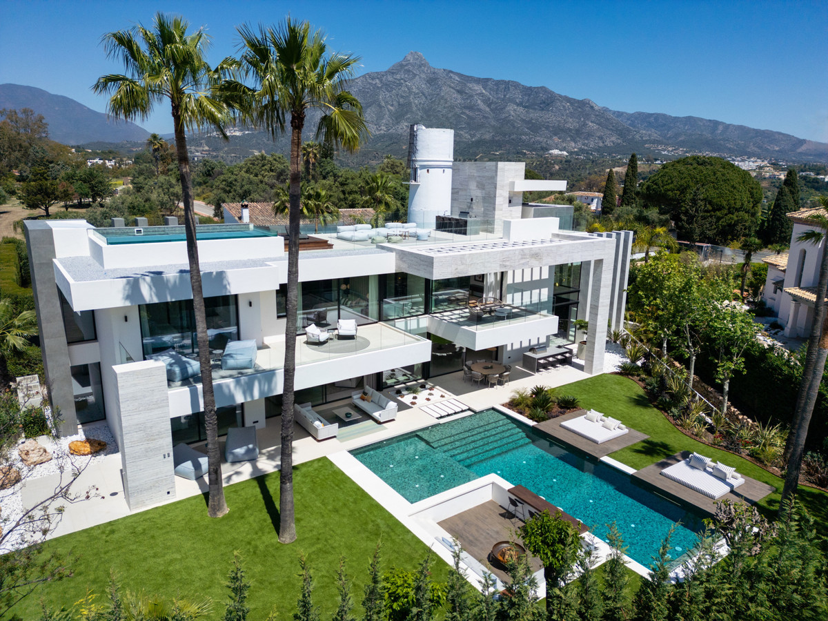 Se vende Villa - Chalet de 6 dormitorios en Costa Del Sol, Málaga, España