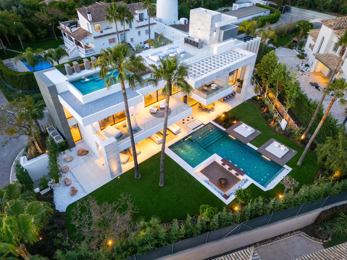 Se vende Villa - Chalet de 6 dormitorios en Costa Del Sol, Málaga, España
