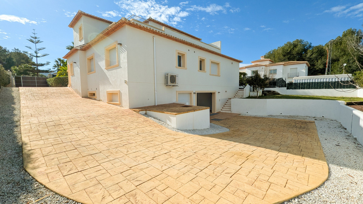 4 Bed Townhouse for sale in Javea Costa Blanca, Alicante, Spain