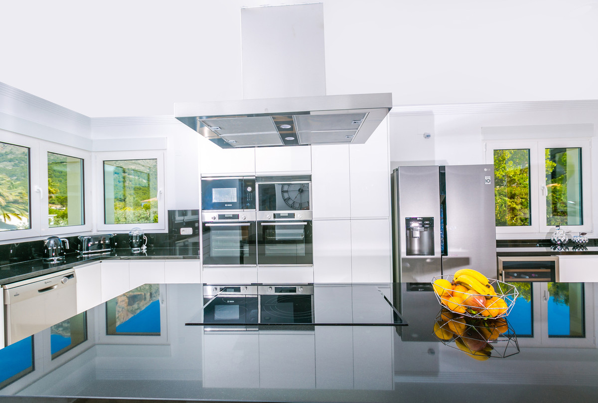 6 Bed Townhouse for sale in Javea Costa Blanca, Alicante, Spain