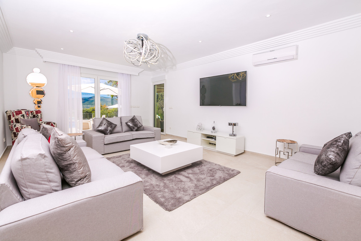 6 Bed Townhouse for sale in Javea Costa Blanca, Alicante, Spain