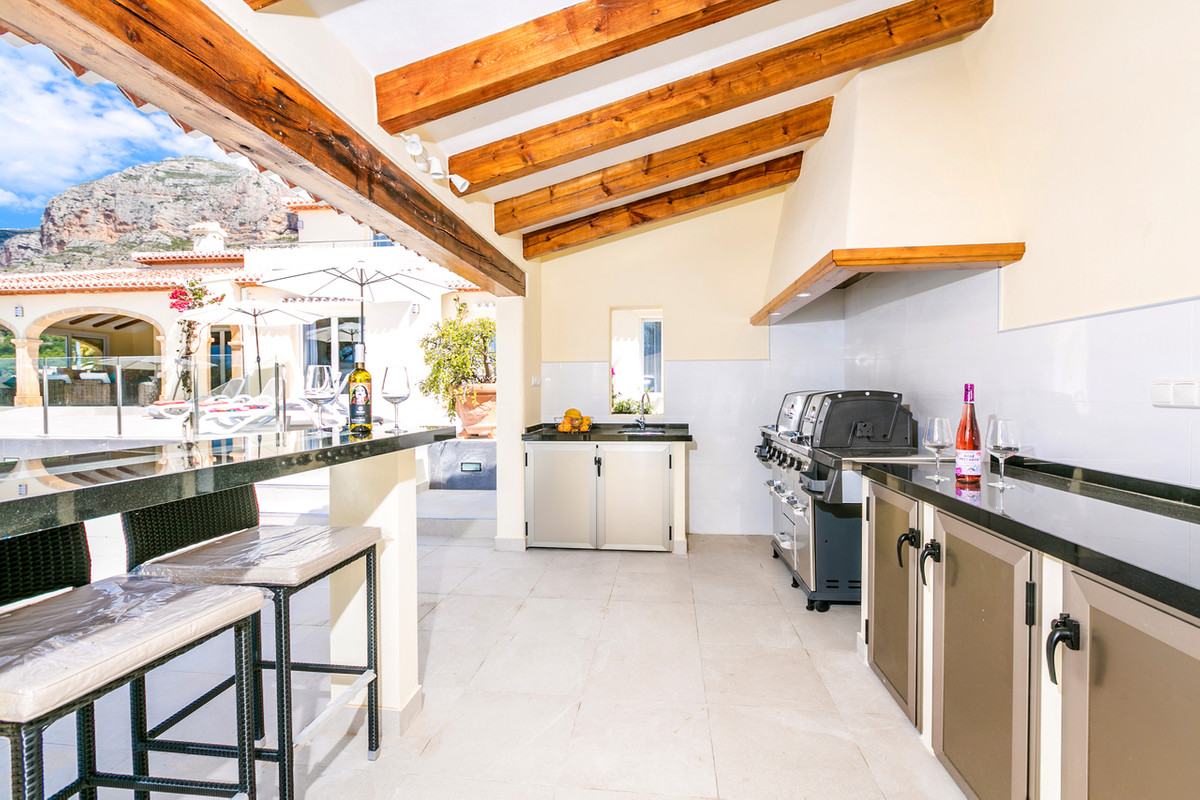 6 Bed Townhouse for sale in Javea Costa Blanca, Alicante, Spain