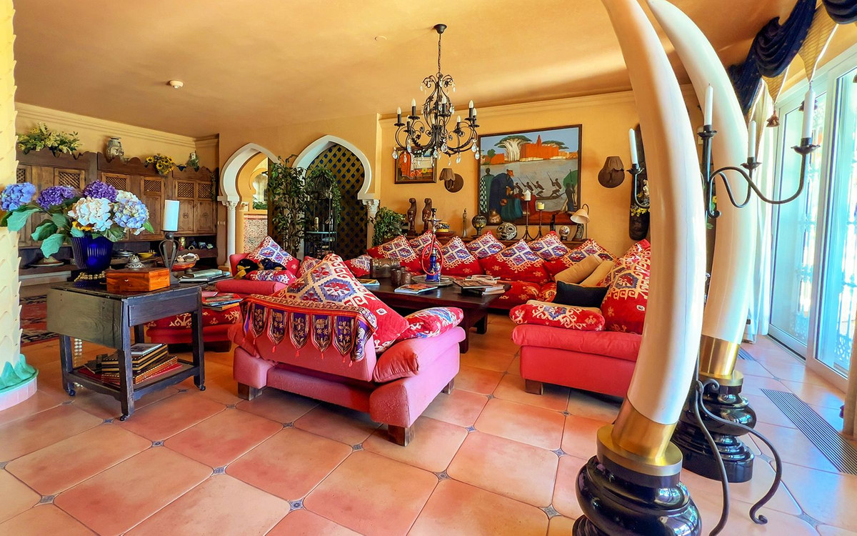 Se vende Villa - Chalet de 6 dormitorios en Costa Del Sol, Málaga, España