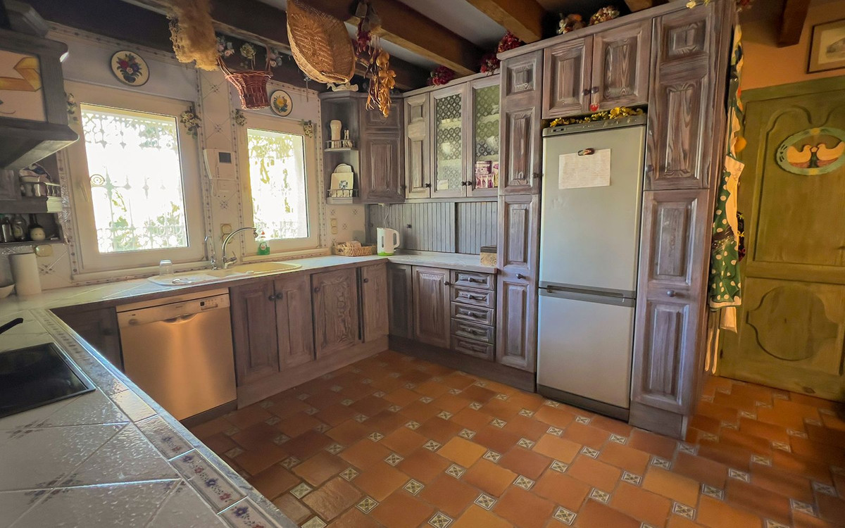 Se vende Villa - Chalet de 6 dormitorios en Costa Del Sol, Málaga, España