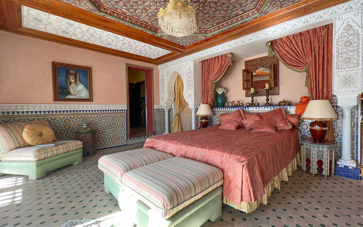 Se vende Villa - Chalet de 6 dormitorios en Costa Del Sol, Málaga, España