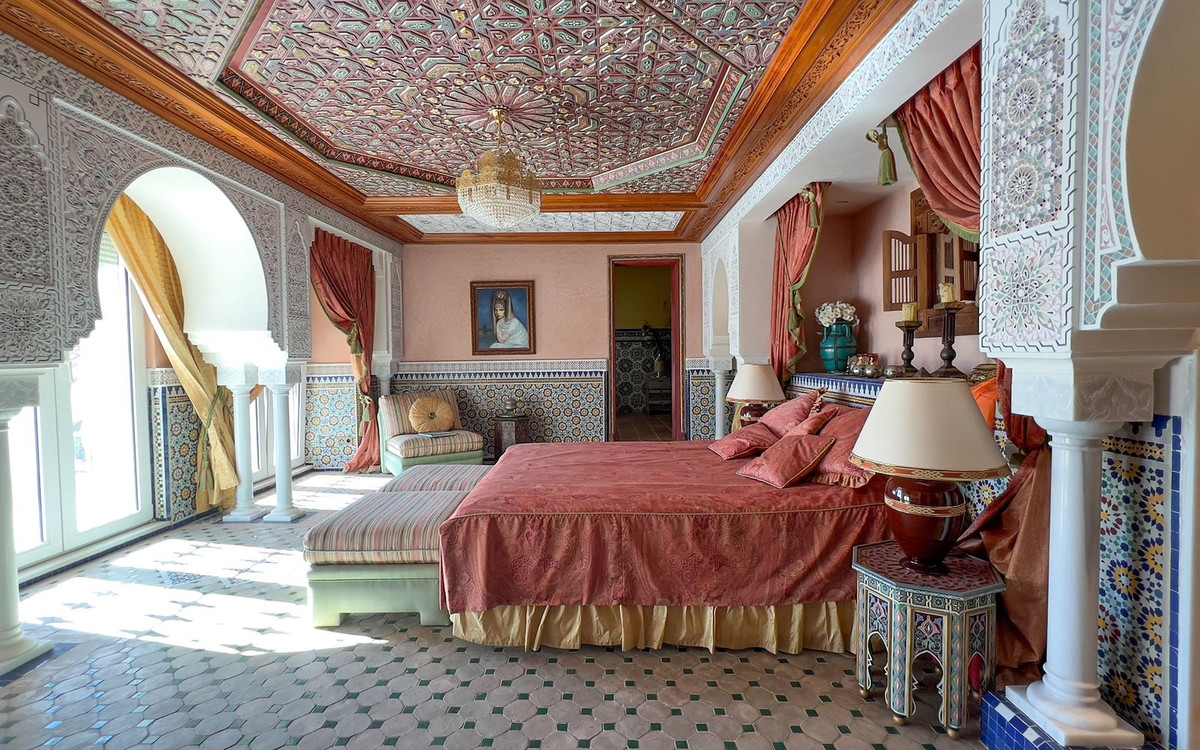 Se vende Villa - Chalet de 6 dormitorios en Costa Del Sol, Málaga, España