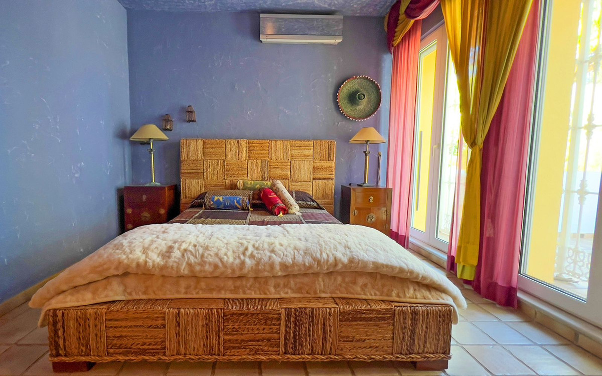 Se vende Villa - Chalet de 6 dormitorios en Costa Del Sol, Málaga, España