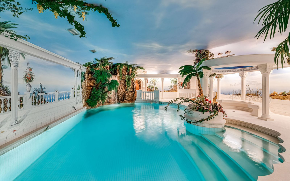 Se vende Villa - Chalet de 6 dormitorios en Costa Del Sol, Málaga, España