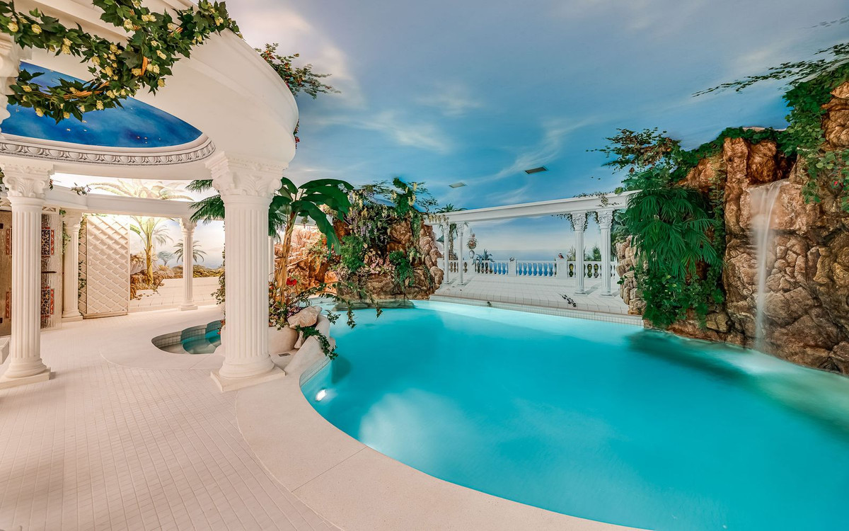 Se vende Villa - Chalet de 6 dormitorios en Costa Del Sol, Málaga, España