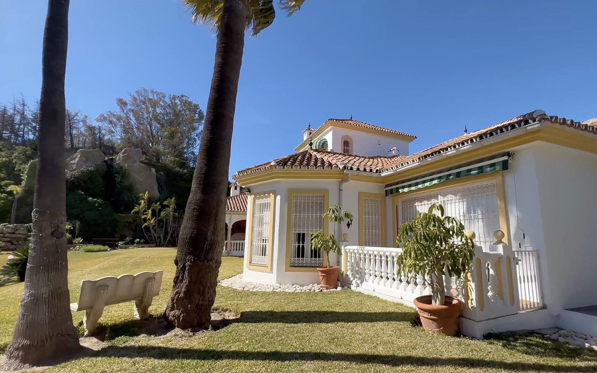 Se vende Villa - Chalet de 6 dormitorios en Costa Del Sol, Málaga, España