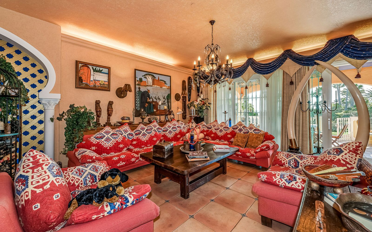 Se vende Villa - Chalet de 6 dormitorios en Costa Del Sol, Málaga, España