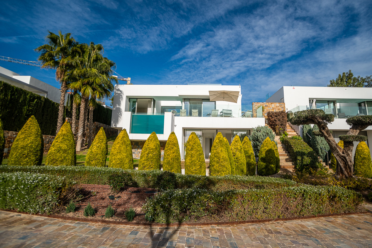 4 Bed Townhouse for sale in Las Colinas Golf Costa Blanca, Alicante, Spain
