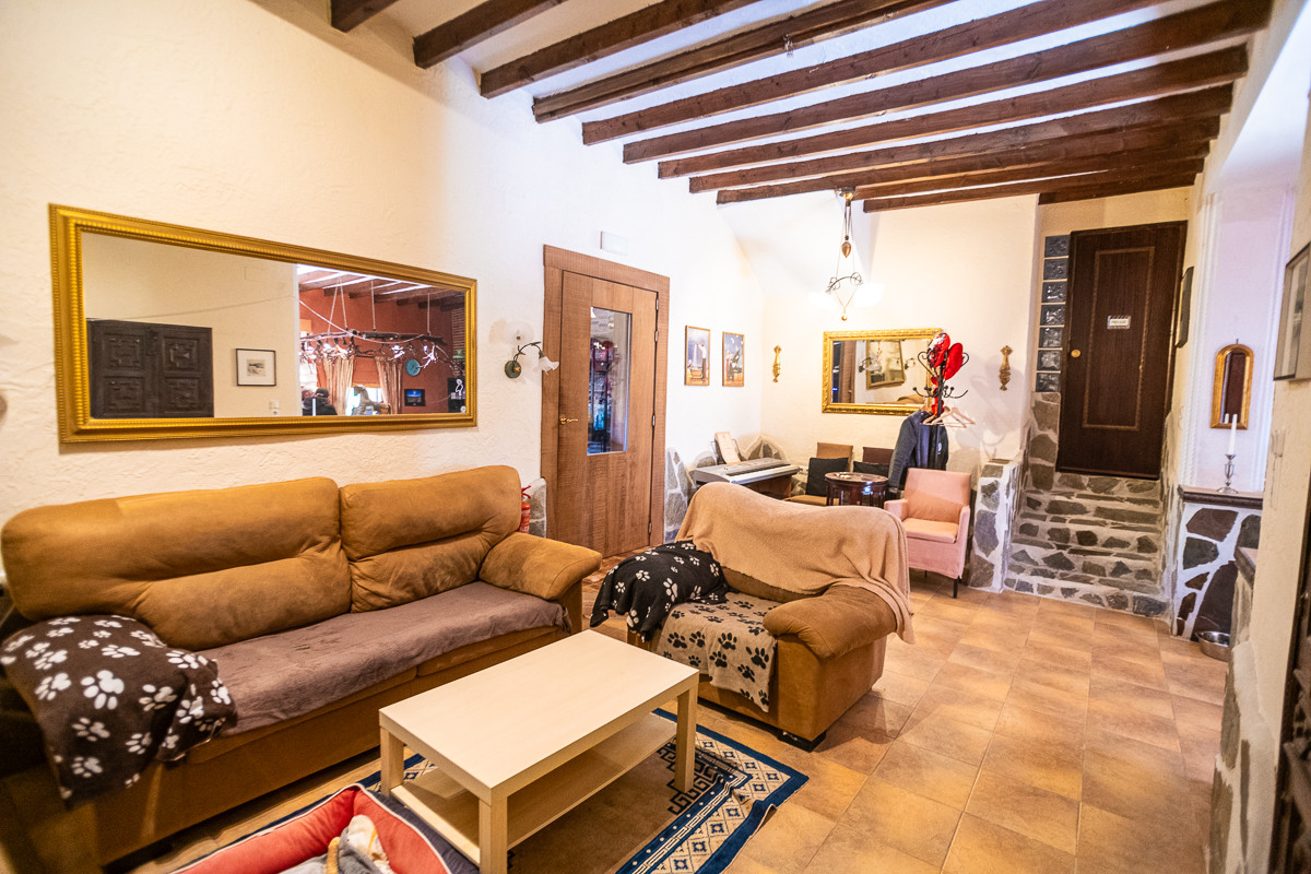 6 Bed Commercial unit for sale in Hondón De Las Nieves Costa Blanca, Alicante, Spain