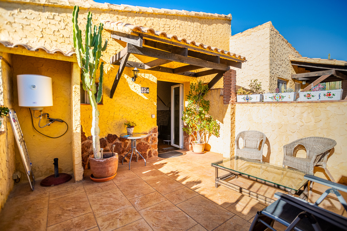 6 Bed Commercial unit for sale in Hondón De Las Nieves Costa Blanca, Alicante, Spain
