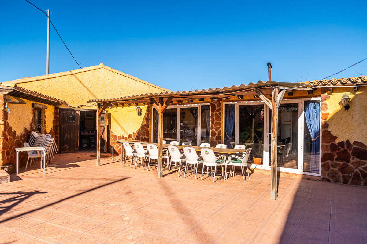 6 Bed Commercial unit for sale in Hondón De Las Nieves Costa Blanca, Alicante, Spain