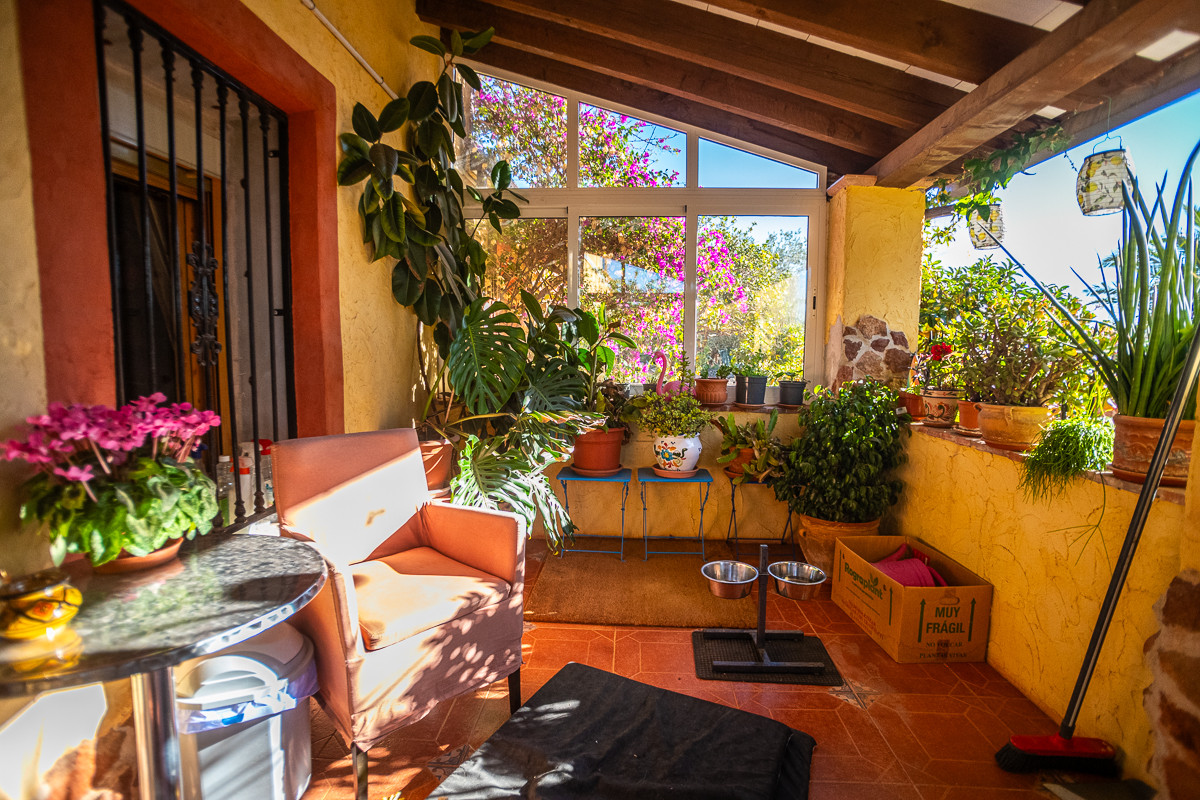 6 Bed Commercial unit for sale in Hondón De Las Nieves Costa Blanca, Alicante, Spain