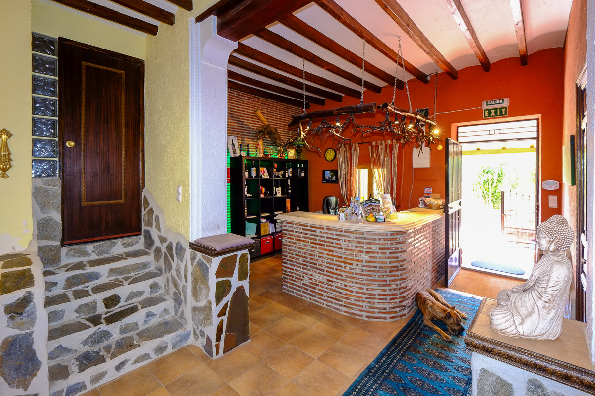 6 Bed Commercial unit for sale in Hondón De Las Nieves Costa Blanca, Alicante, Spain