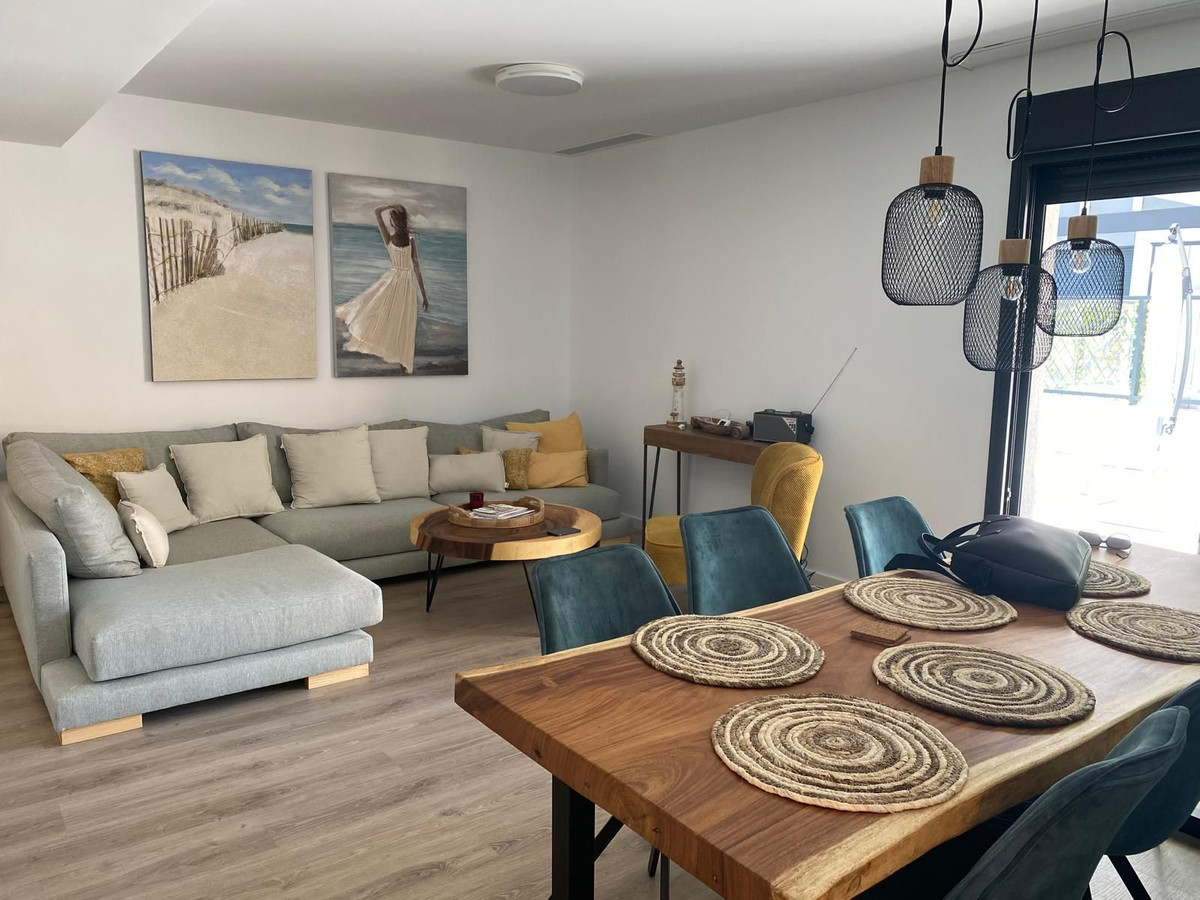Se vende Apartamento Planta Media de 3 dormitorios en Costa Blanca, Alicante, España