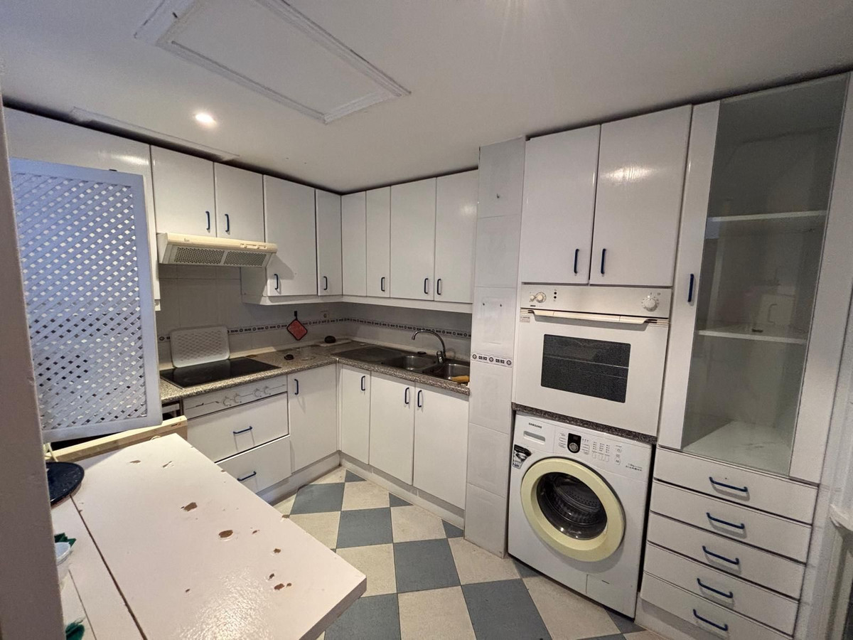 3 Bed Apartment for sale in Nueva Andalucía Costa Del Sol, Málaga, Spain