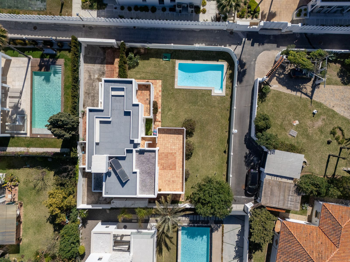 Se vende Villa - Chalet de 5 dormitorios en Costa Del Sol, Málaga, España