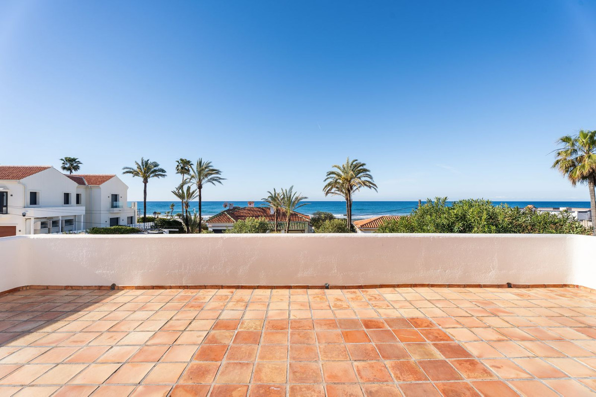 Se vende Villa - Chalet de 5 dormitorios en Costa Del Sol, Málaga, España