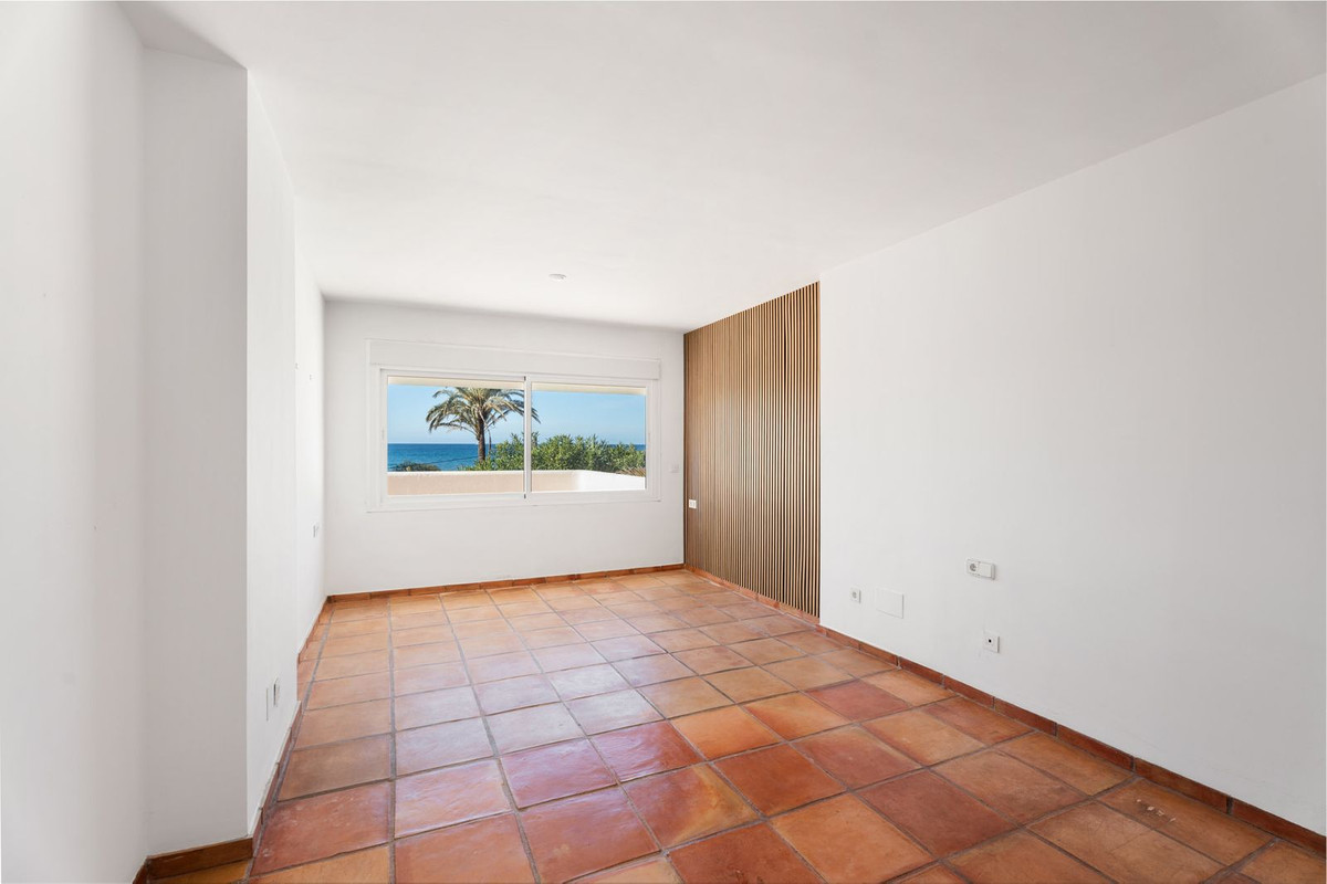 Se vende Villa - Chalet de 5 dormitorios en Costa Del Sol, Málaga, España